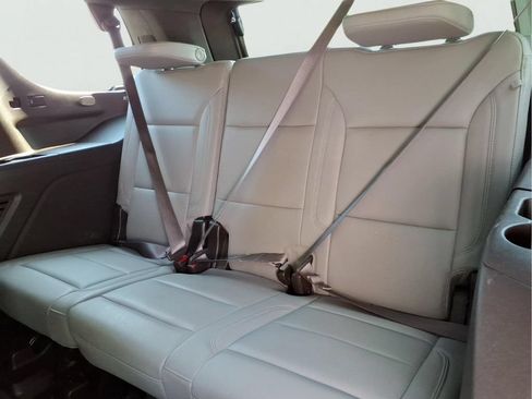 Certified 2022 Chevrolet Tahoe Z71 w/ Luxury Package AWD/4WD image 20