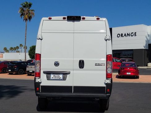 Used 2025 RAM ProMaster 2500 w/ Convenience Group FWD image 22