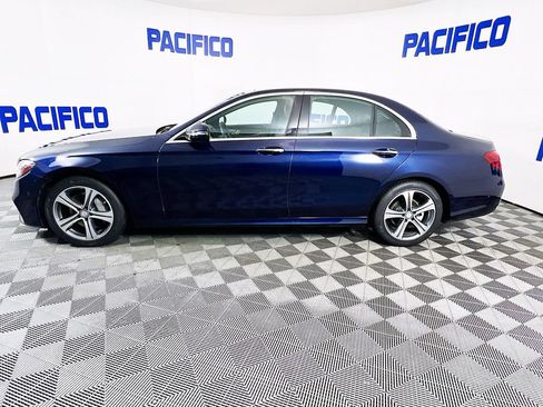 Used 2017 Mercedes-Benz E 300 4MATIC image 4