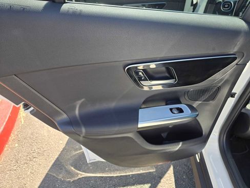 Used 2026 Mercedes-Benz GLC 300 image 20