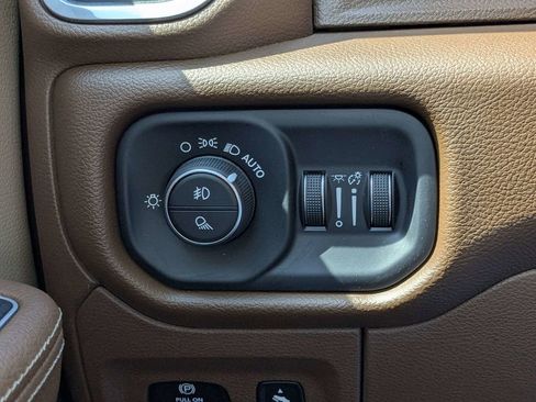 Used 2022 RAM 1500 Laramie RWD image 22