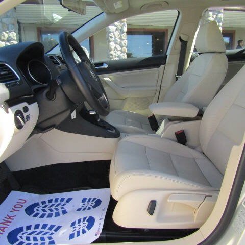 Used 2011 Volkswagen Jetta TDI FWD image 7