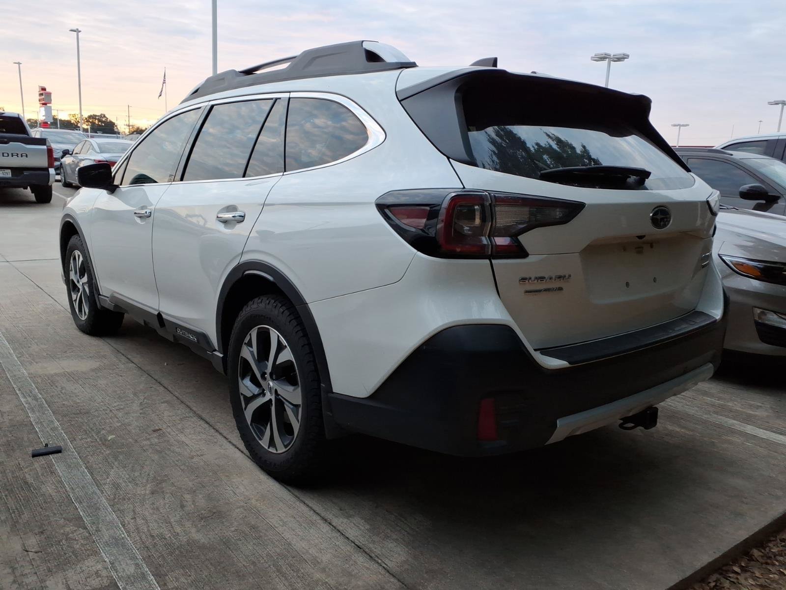 Used 2020 Subaru Outback Touring w/ Popular Package #2 AWD/4WD image 2