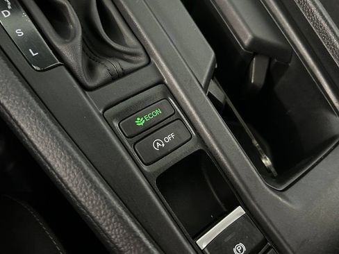 Used 2025 Honda Accord SE image 30