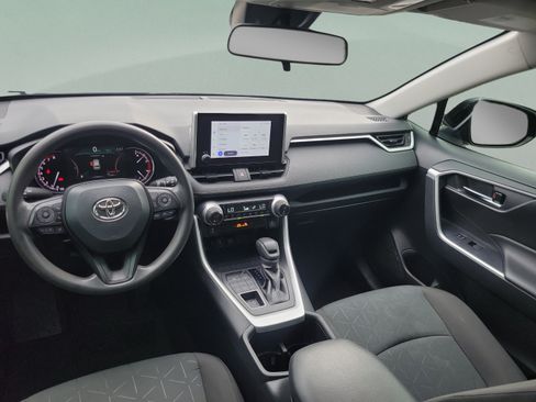 Used 2024 Toyota RAV4 XLE AWD/4WD image 21