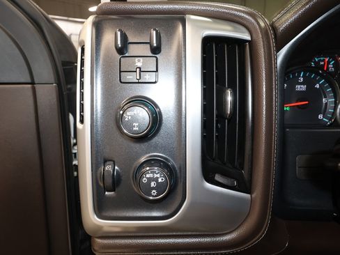 Used 2018 GMC Sierra 1500 SLT image 11