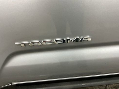 Used 2018 Toyota Tacoma TRD Off-Road image 20