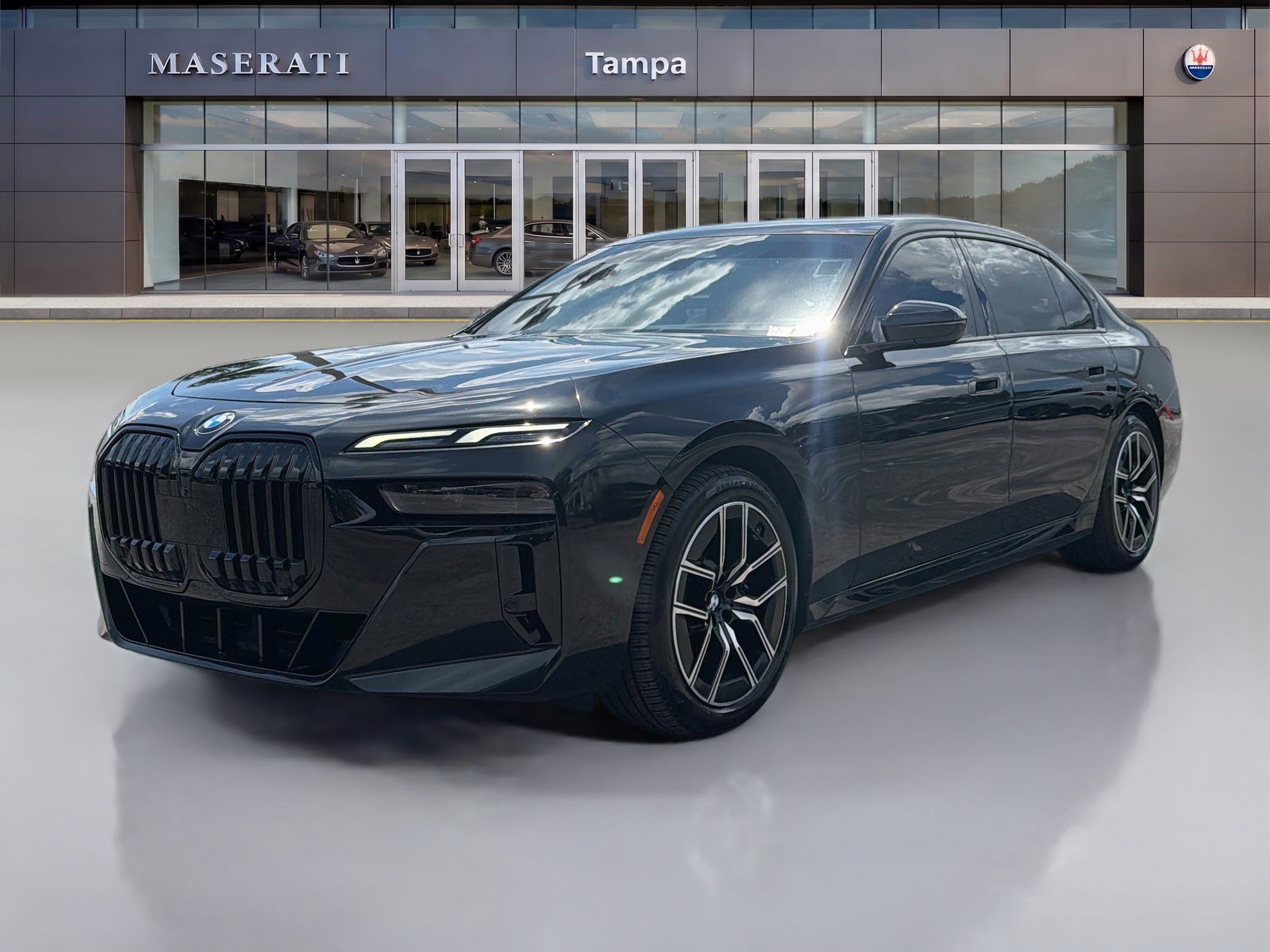 Used 2024 BMW 760i xDrive AWD/4WD image 7