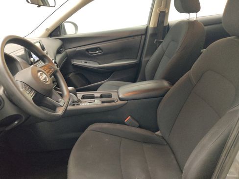 Used 2024 Nissan Sentra S FWD image 17