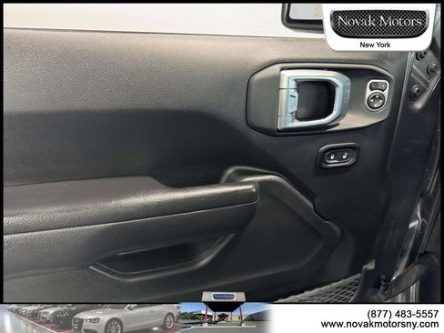Used 2023 Jeep Wrangler Sport AWD/4WD image 16