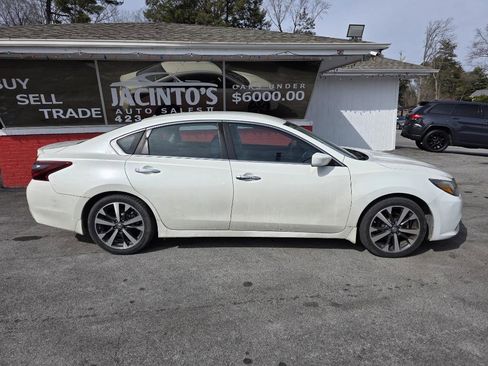 Used 2017 Nissan Altima 2.5 SR image 4