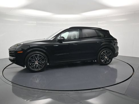 Used 2026 Porsche Cayenne AWD/4WD image 2