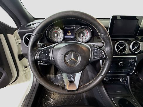 Used 2016 Mercedes-Benz CLA 250 image 13