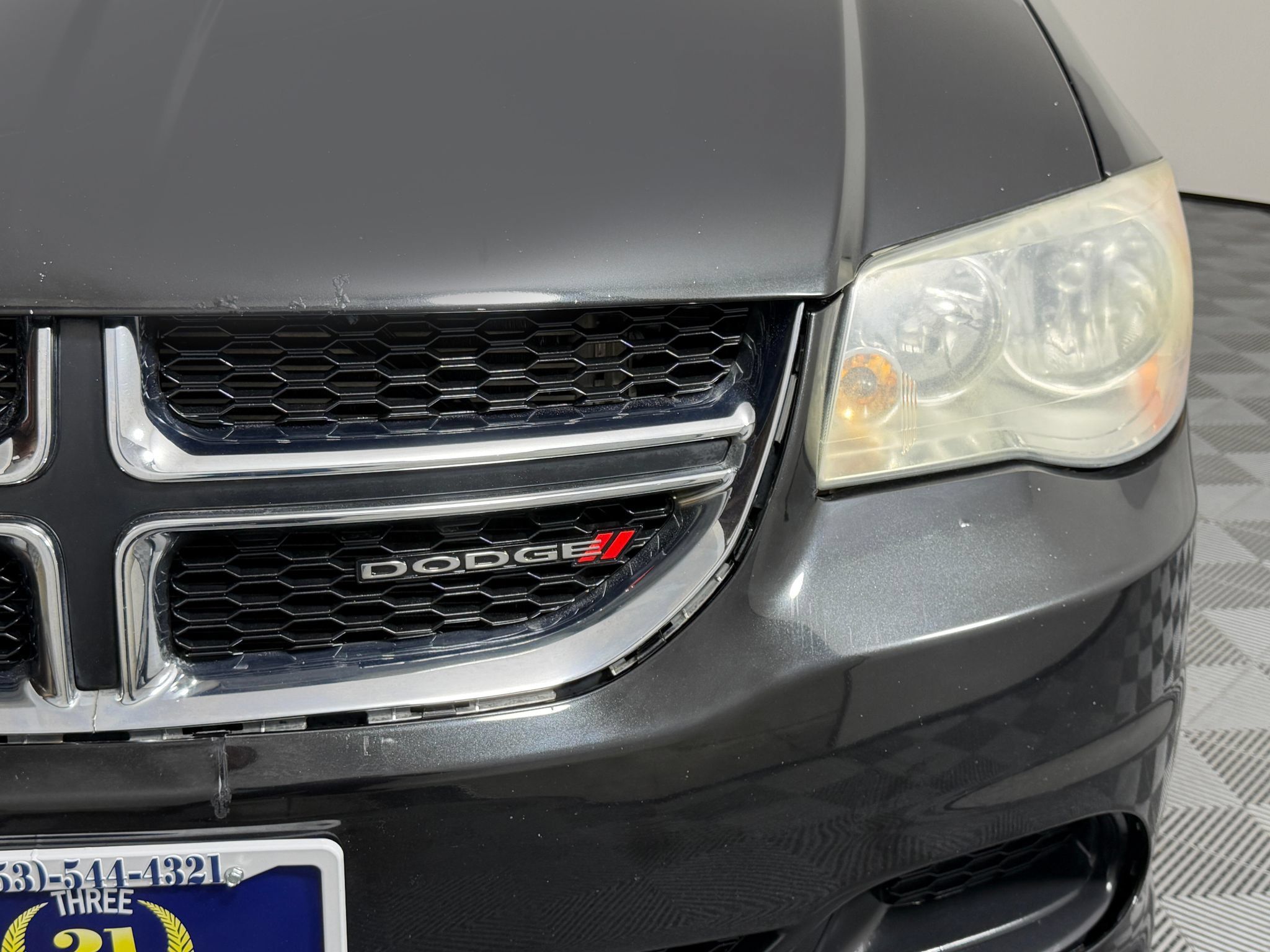 Used 2011 Dodge Grand Caravan SE w/ UConnect Hands-Free Group FWD image 5