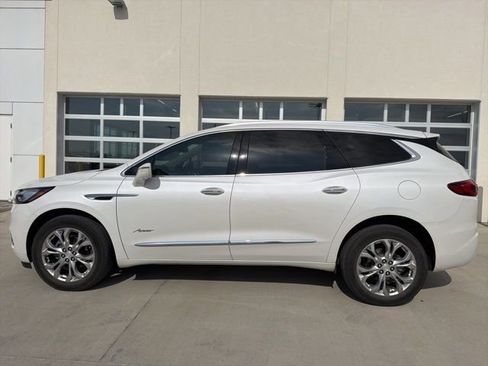 Used 2020 Buick Enclave Avenir w/ Avenir Technology Package image 6