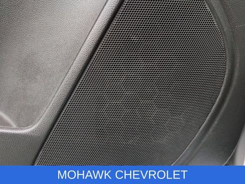 Used 2015 Chevrolet Colorado Z71 AWD/4WD image 23