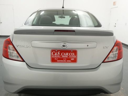 Used 2017 Nissan Versa SV FWD image 7