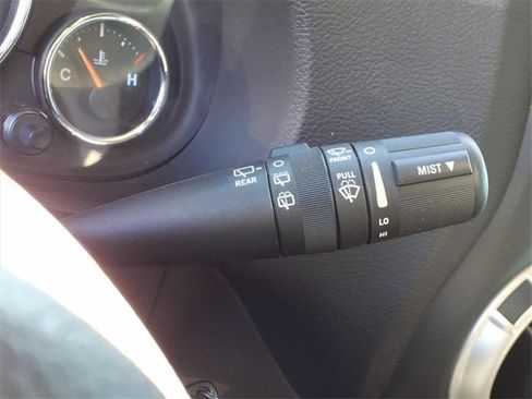 Used 2018 Jeep Wrangler Unlimited Sahara w/ Connectivity Group image 19