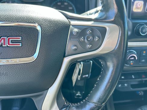 Used 2018 GMC Canyon Denali image 21