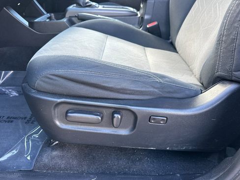 Used 2021 Toyota Tacoma TRD Off-Road w/ Technology Package image 13