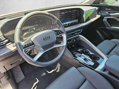 Used 2025 Audi Q5 Premium Plus w/ Premium Plus AWD/4WD image 12