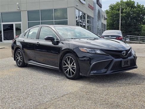 Used 2024 Toyota Camry SE w/ Blackout Package (TMS) AWD/4WD image 12
