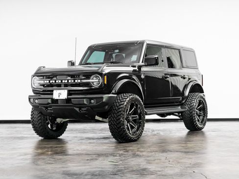 Used 2025 Ford Bronco Outer Banks image 7