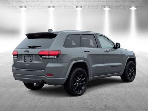 Used 2020 Jeep Grand Cherokee Altitude image 8