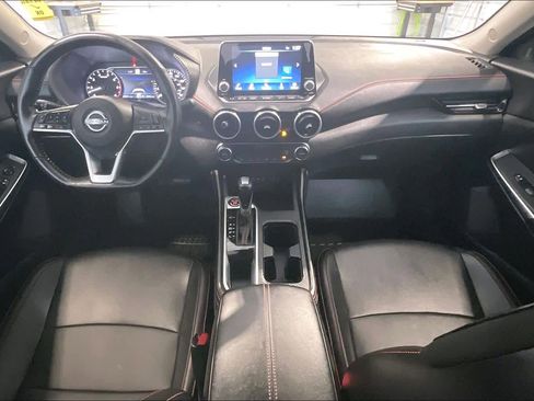 Used 2025 Nissan Sentra SR w/ SR Premium Package image 16