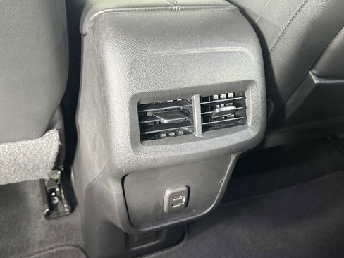 Used 2023 GMC Terrain SLT image 50