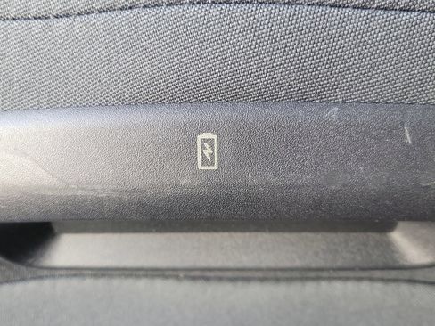 Used 2025 Ford Expedition Active RWD image 19