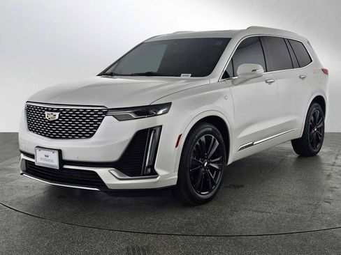 Used 2020 Cadillac XT6 Premium Luxury FWD image 7