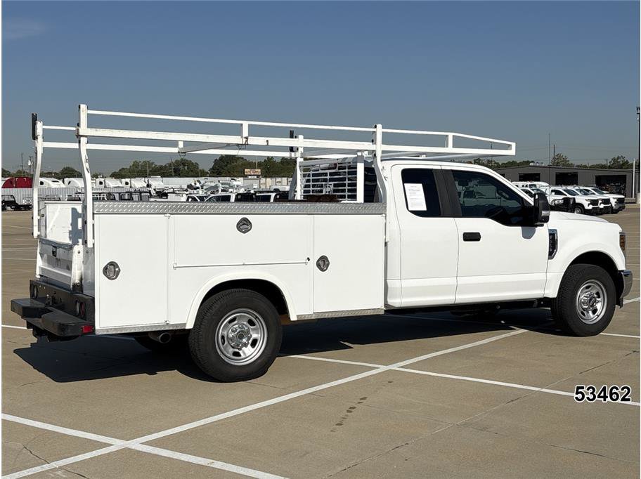 Used 2018 Ford F350 XL w/ Power Equipment Group RWD image 2