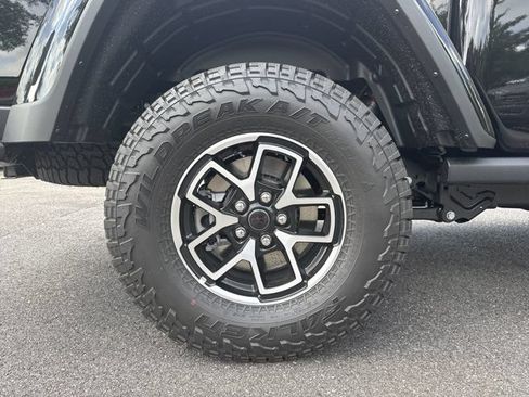 New 2026 Jeep Gladiator Mojave AWD/4WD image 13