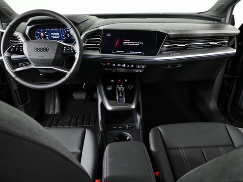 New 2025 Audi Q4 e-tron Prestige image 19
