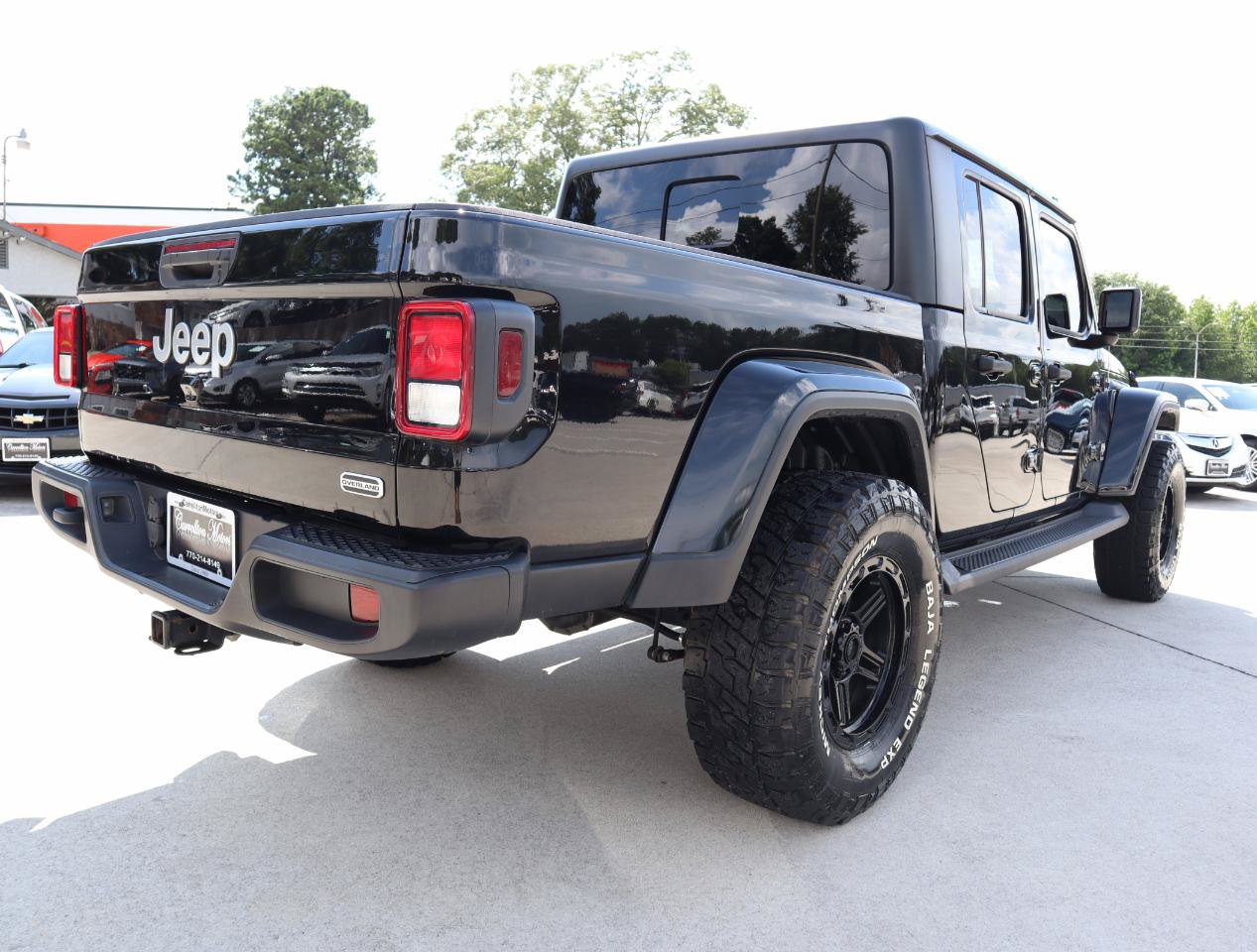 Used 2020 Jeep Gladiator Overland w/ Trailer Tow Package AWD/4WD image 7