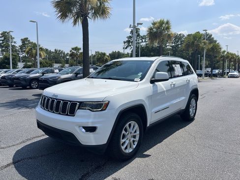 Used 2021 Jeep Grand Cherokee Laredo X RWD image 5