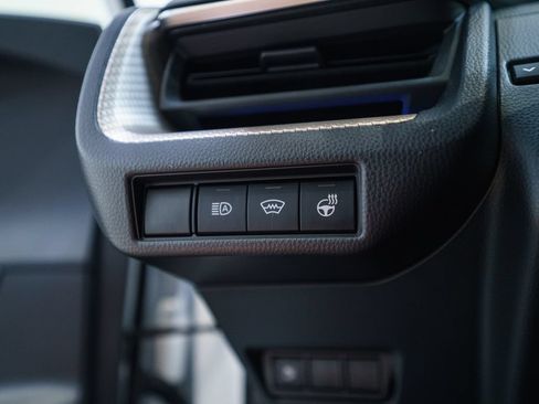 Used 2025 Toyota Prius XLE FWD image 22