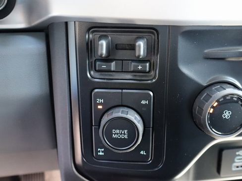 New 2025 Ford F350 XLT w/ FX4 Off-Road Package image 28