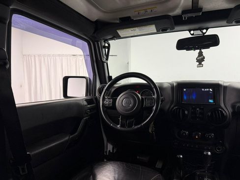 Used 2015 Jeep Wrangler Unlimited Sahara AWD/4WD image 50