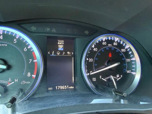 Used 2015 Toyota Highlander Limited Platinum AWD/4WD image 24