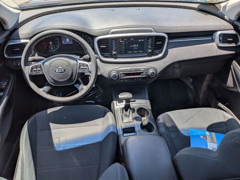 Used 2019 Kia Sorento AWD V6 image 25