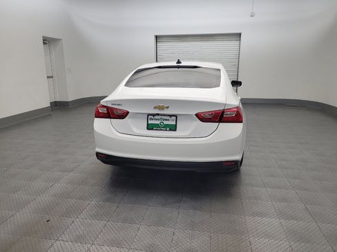 Used 2022 Chevrolet Malibu LS FWD image 7