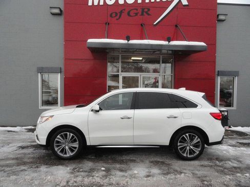 Used 2018 Acura MDX SH-AWD w/ Technology Package image 2