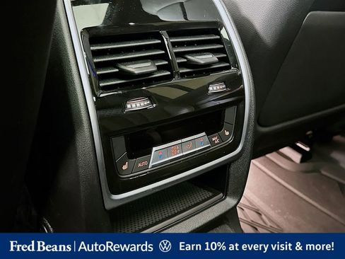 Used 2025 BMW X7 M60i w/ Executive Package AWD/4WD image 31