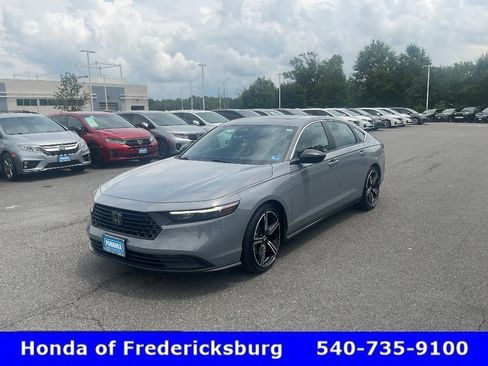 Used 2023 Honda Accord Sport image 1