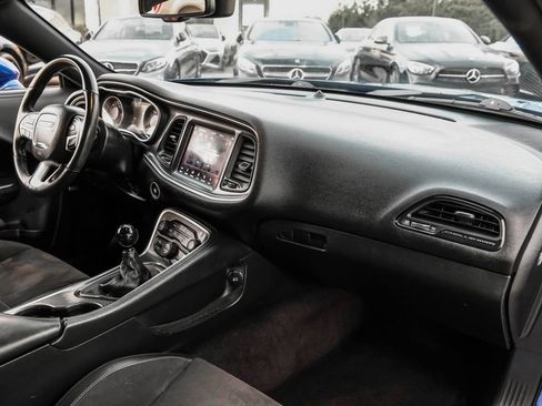 Used 2018 Dodge Challenger R/T Scat Pack w/ Leather Interior Group image 10