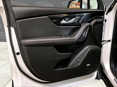 Certified 2022 Chevrolet Blazer RS w/ Enhanced Convenience Package AWD/4WD image 11