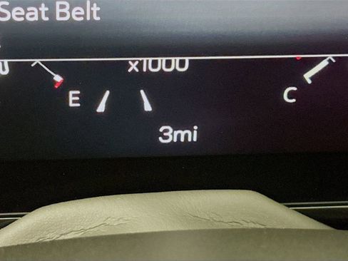 New 2026 GMC Yukon Denali w/ Sun & Power Step Package image 12