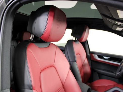 Certified 2026 Porsche Cayenne S AWD/4WD image 28